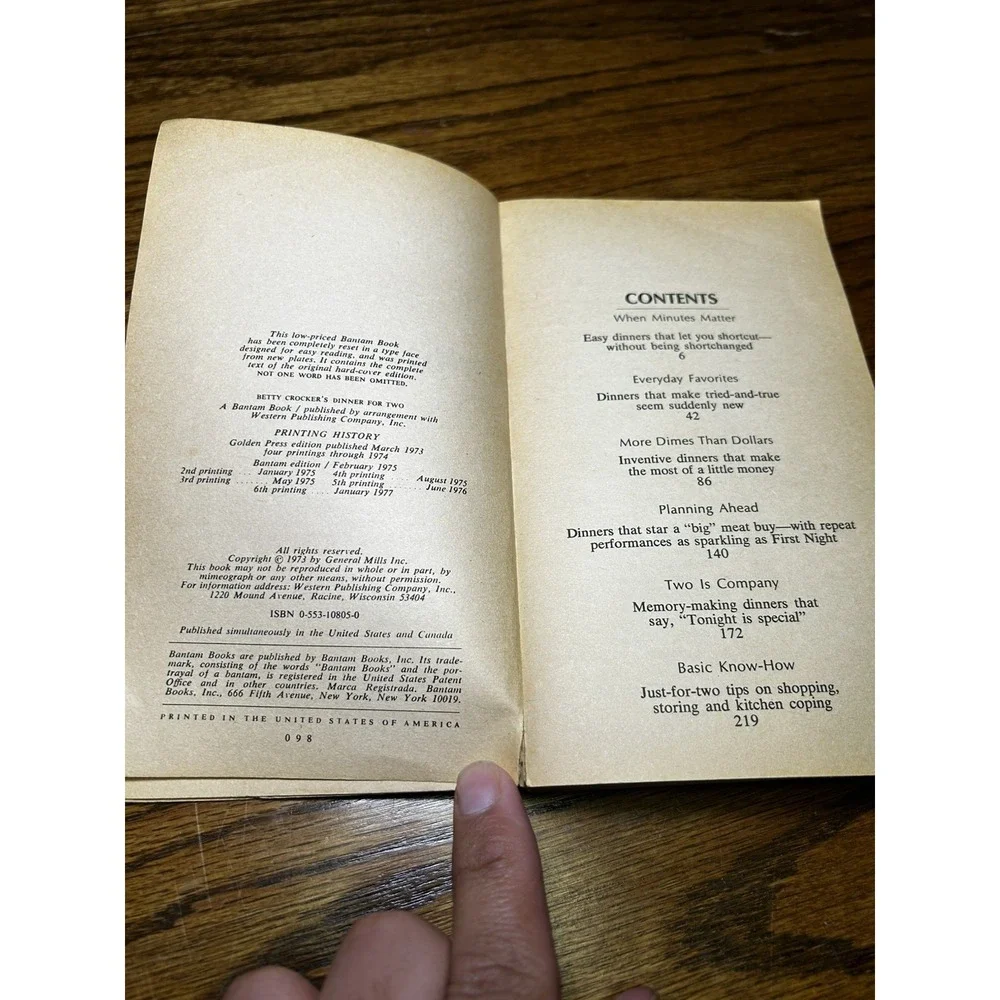 Betty Crockers dinner for Two -‎ Paperback By Betty Crocker